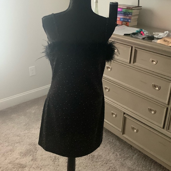 Allison and Kelly Rhinestone Feather Trim Bodycon Dress Size 15/16 - Picture 1 of 2